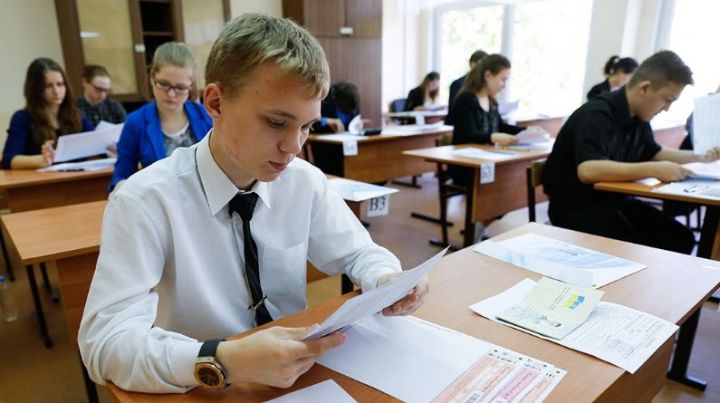 Сегодня одиннадцатиклассники Верхнеуслонского района сдают обязательный ЕГЭ по математике