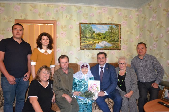 90 лет - величественная дата: жительница Янги Болгар Нурдия Ибятова отметила красивый юбилей!