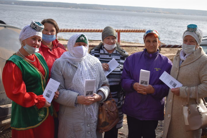 Жители поселка Бакча Сарай приняли участие в акции «Живи, родник!»