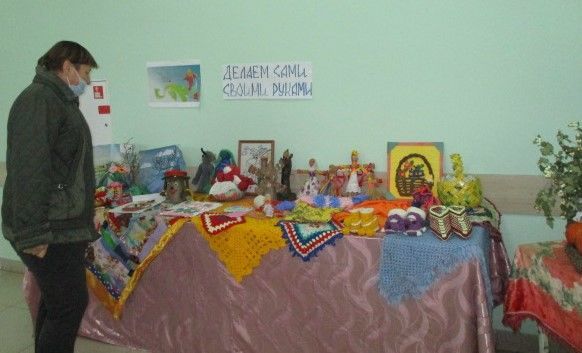 В Кильдеевском Доме культуры организовали выставку работ  местных мастериц