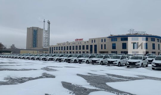 Районные больницы Татарстана получили новые автомобили
