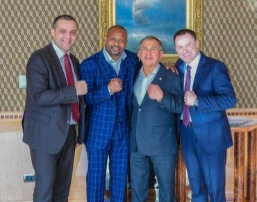 Президент Татарстана и легендарный боксер обсудили развитие бокса в республике