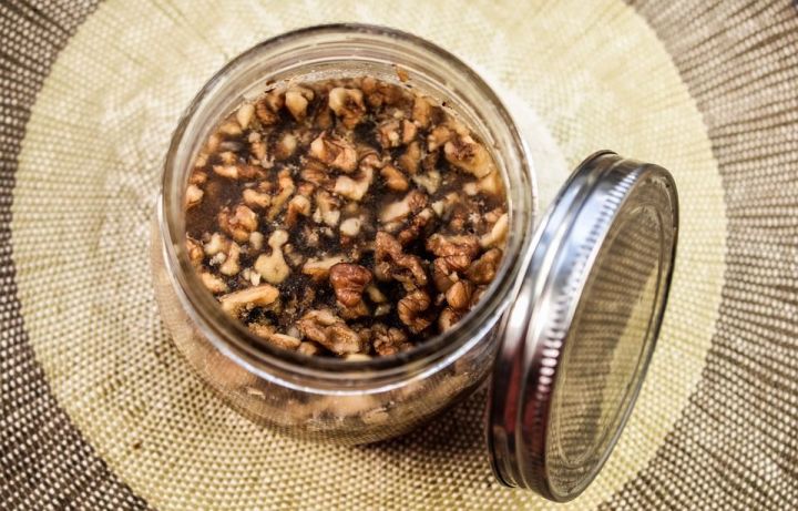 Мед и орехи – лучшее средство от проблем с щитовидной железой