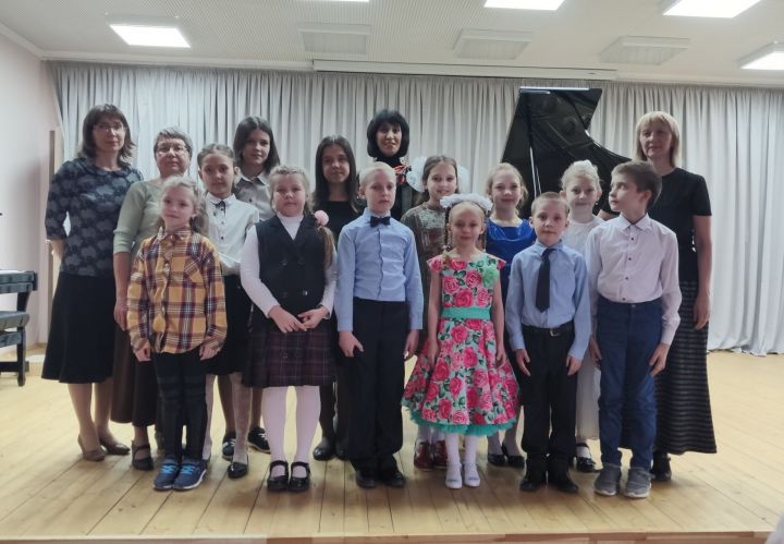 Юные пианисты Верхнего Услона продемонстрировали музыкальные успехи