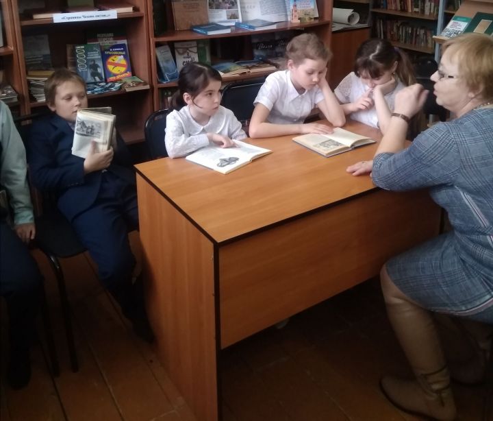Коргузинские школьники отметили Всемирный день писателя