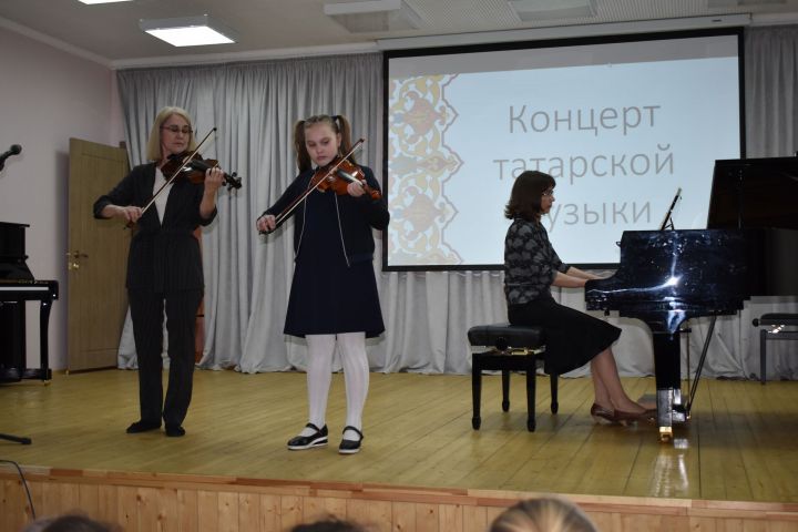 Концерт татарской музыки прошел на сцене Верхнеуслонской ДШИ