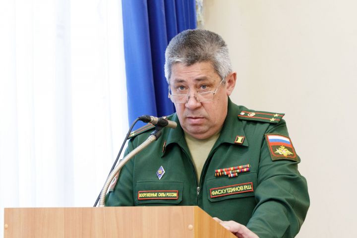 Военный комиссар Верхнеуслонского района Рашит Фасхутдинов: «Службу в армии никто не отменял»