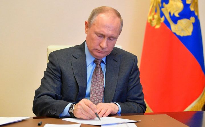 Путин подписал указ о временных мерах по правовому положению иностранцев в России