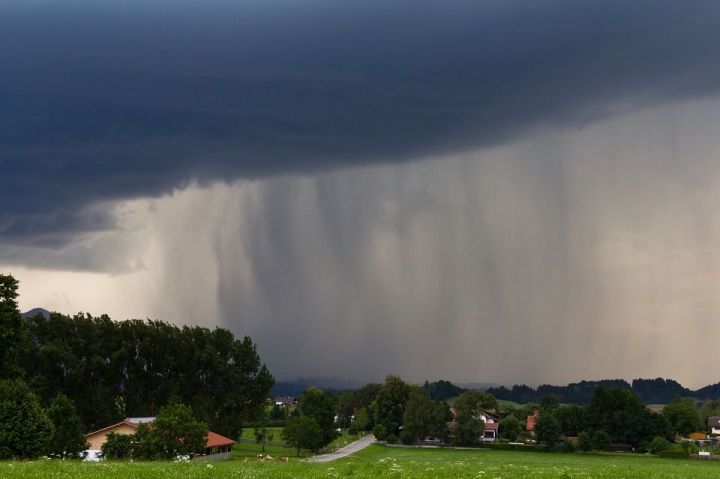 В Татарстане объявили штормовое предупреждение из-за грозы и дождя с градом