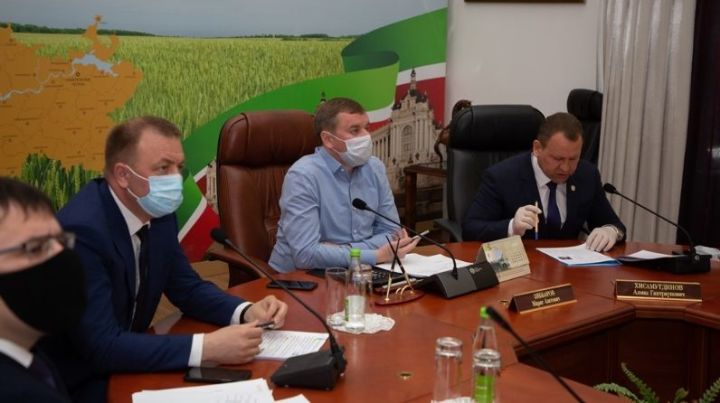 Марат Зяббаров призвал сельхозпроизводителей качественно заготавливать корма