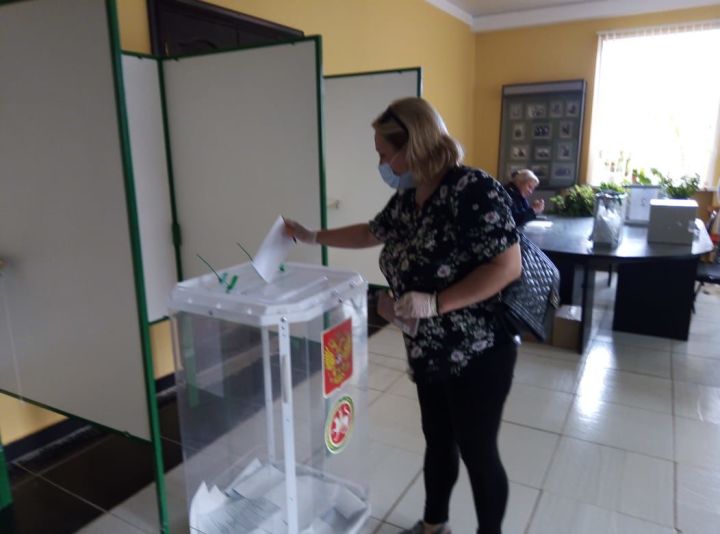 В Верхнеуслонском районе продолжается голосование по поправкам к Конституции РФ