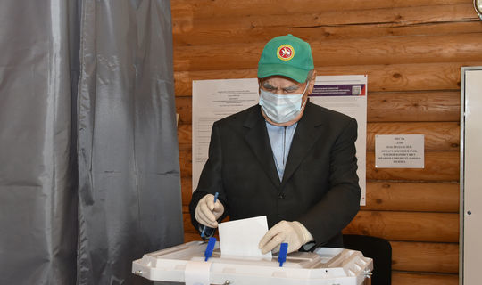 Первый Президент Татарстана проголосовал по поправкам к Конституции