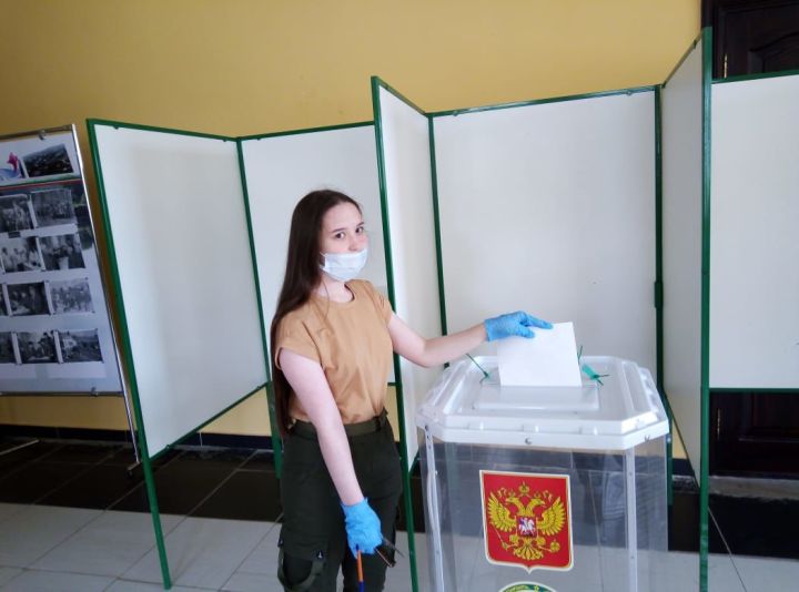 Мои первые выборы - голосование по поправкам к Конституции РФ