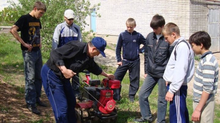 В Матюшинской школе Верхнеуслонского района продолжают готовить выпускников в рамках «Школы молодого фермера»