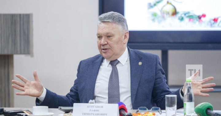 Бурганов покинул пост главы Минобрнауки Татарстана
