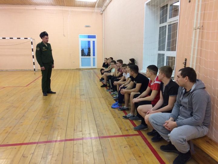 Отслуживший в армии Михаил Савельев рассказал солдатских буднях