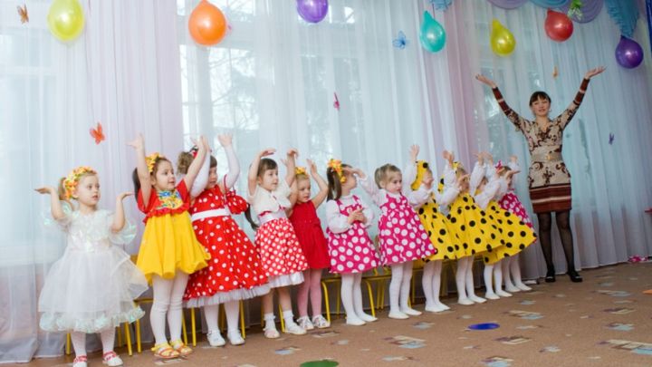 В детских садах Татарстана разрешили проводить утренники вместе с родителями