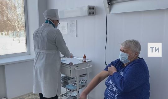 Жителей глубинки Татарстана начали вакцинировать от Covid-19