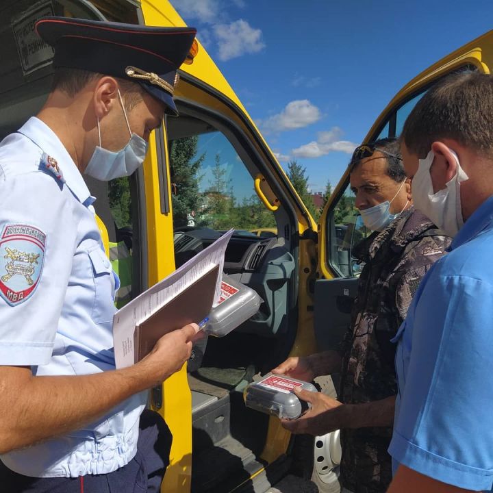Верхнеуслонская ГИБДД проверила соблюдение правил перевозки детей в автобусах