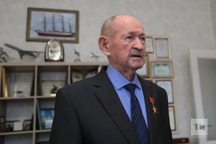 Герой Социалистического Труда Ильдус Мостюков проголосовал на дому