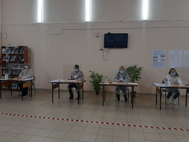 За ходом голосования в Куралове следят наблюдатели от кандидатов в местные депутаты