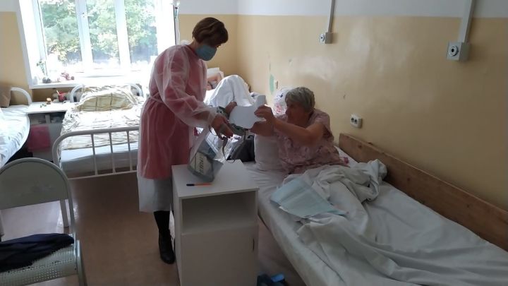 Пациенты стационара в Верхнеуслонском районе смогли проголосовать на выборах депутатов Госдумы РФ
