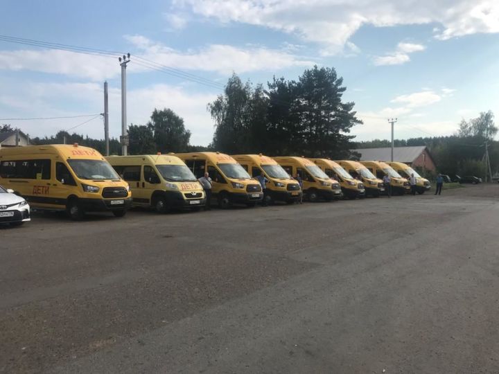 Стало известно, сколько школьных автобусов получит Татарстан