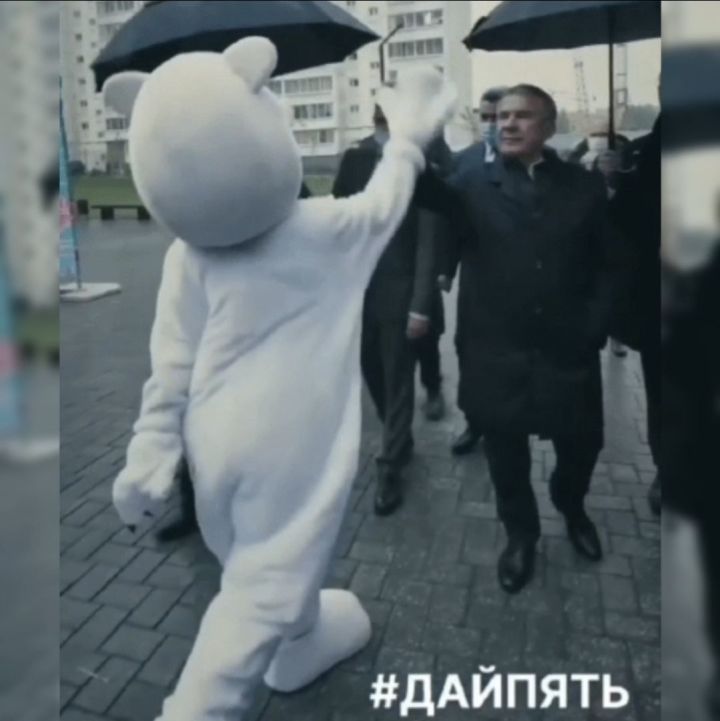 Рустам Минниханов пригласил татарстанцев к участию во флешмобе #ДайПять