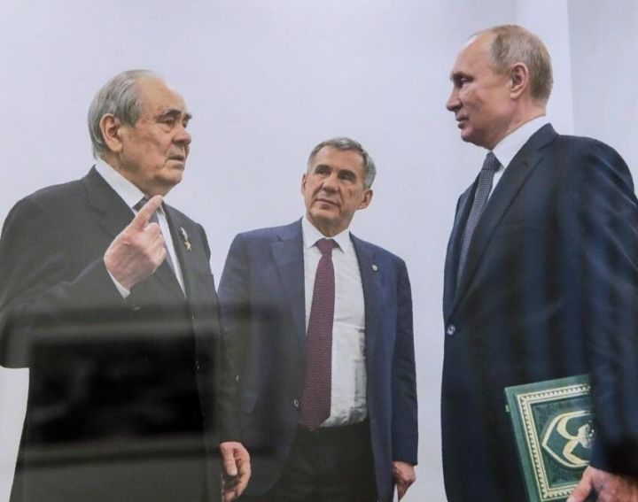 Владимир Путин поздравил первого Президента Татарстана Минтимера Шаймиева