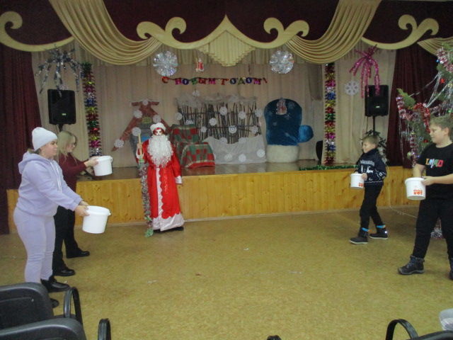 На зимние забавы пригласили кильдеевских ребят сотрудники Дома культуры