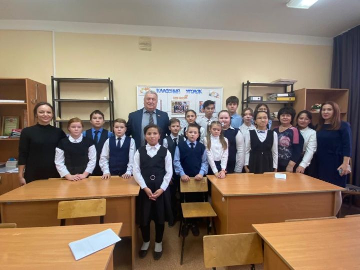 Депутат Государственного Совета Татарстана пообщался со школьниками Верхнеуслонского района