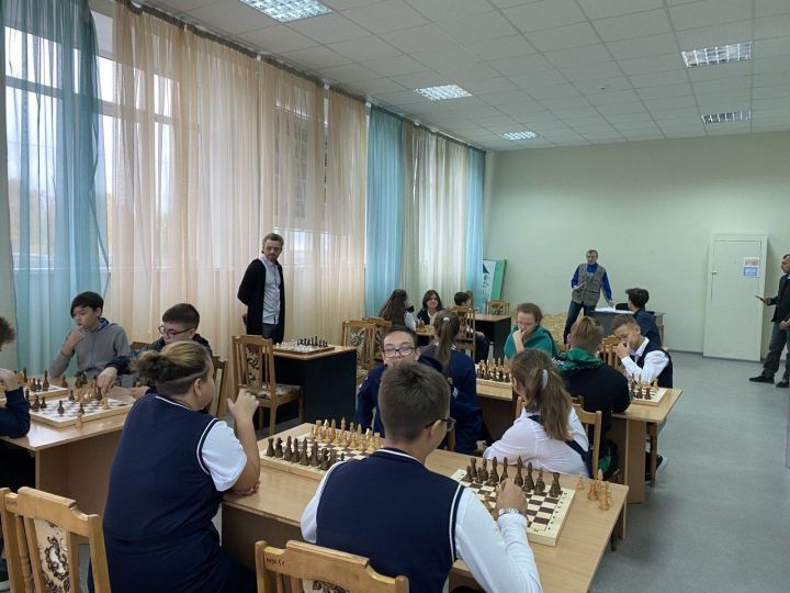 Район укучылары шахмат турнирында катнашты