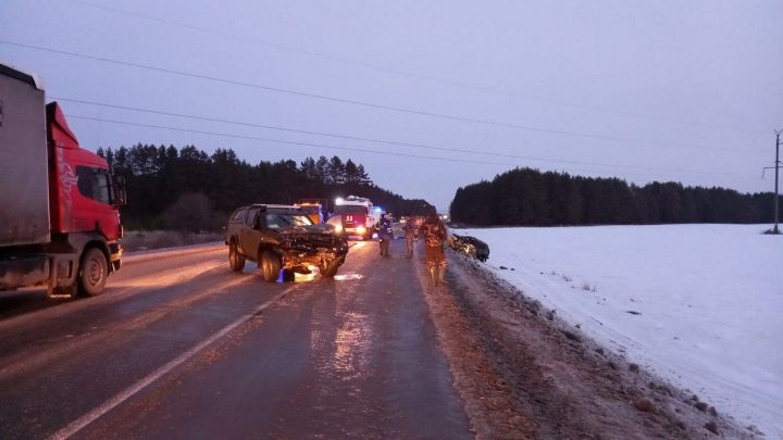 В двух ДТП в Татарстане погибли двое, еще четверо получили травмы