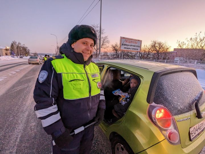 В Верхнем Услоне проверили соблюдение правил перевозки детей