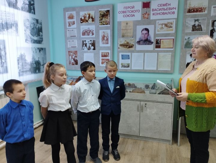 В музее имени Героя Советского Союза Семена Коновалова в Ямбулатове прошел час истории