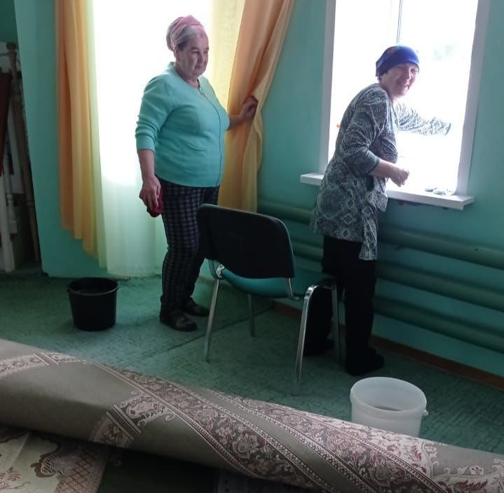 В мечети "Салихжан" прошла акция "Чистая мечеть"