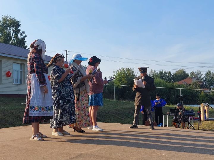 В Набережных Морквашах весело отметили День села