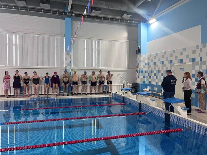 Педагоги Верхнеуслонского района приняли участие в соревнованиях по плаванию