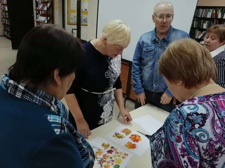 В районной библиотеке организовали литературно-конкурсную программу для пожилых
