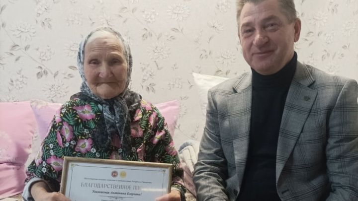 Ветеран сельского хозяйства Антонина Палачева из Шеланги отметила 90 лет со дня рождения