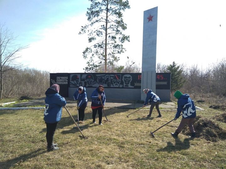 В Коргузе поддержали Всероссийскую акцию «Чистый обелиск»