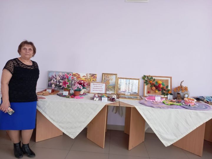 В Верхнем Услоне прошла выставка творческих работ ветеранов