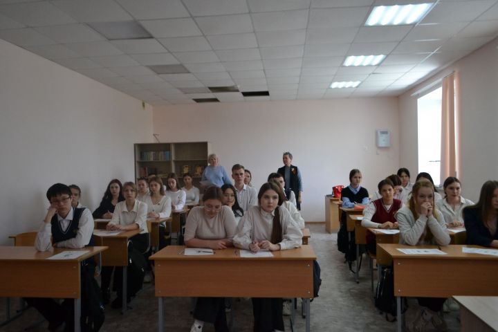 Верхнеуслонские гимназисты присоединились к акции «Диктант Победы»