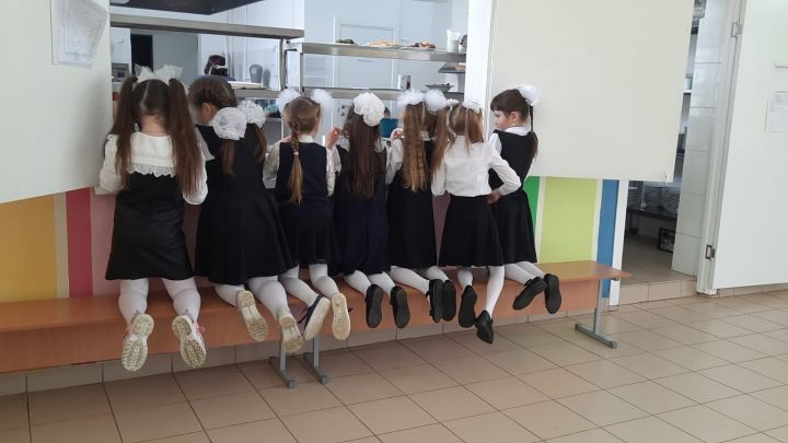 Стали известны даты последних звонков и выпускных в школах Татарстана