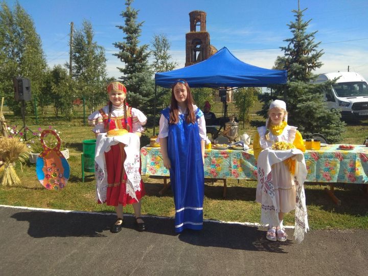 В Кильдееве в День села гостей встречали хлебом-солью и чак-чаком