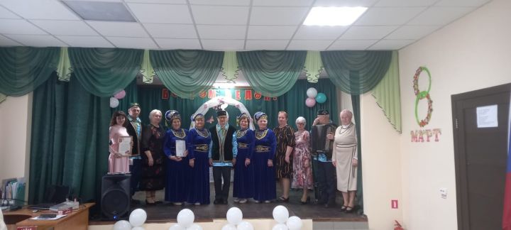 Вокальный коллектив «Иделькэй» выступил в Вахитове