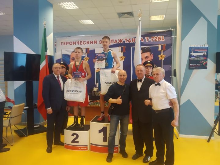 Верхнеуслонские боксеры завоевали золото на Межрегиональном турнире памяти Дамира Гилемханова