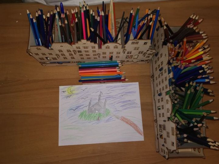 Кызыл Байрак авыл клубында һәм китапханәдә “Тартмада  карандашлар белән...” дигән чара узды