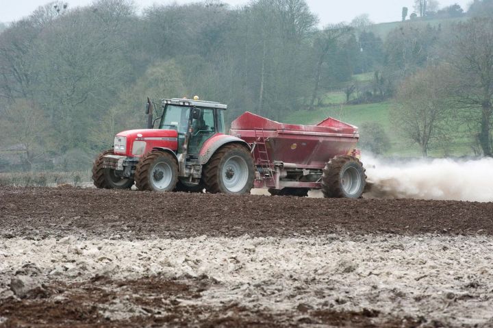 В Верхнеуслонском районе в этом году планируют произвестковать более 1000 гектаров почвы