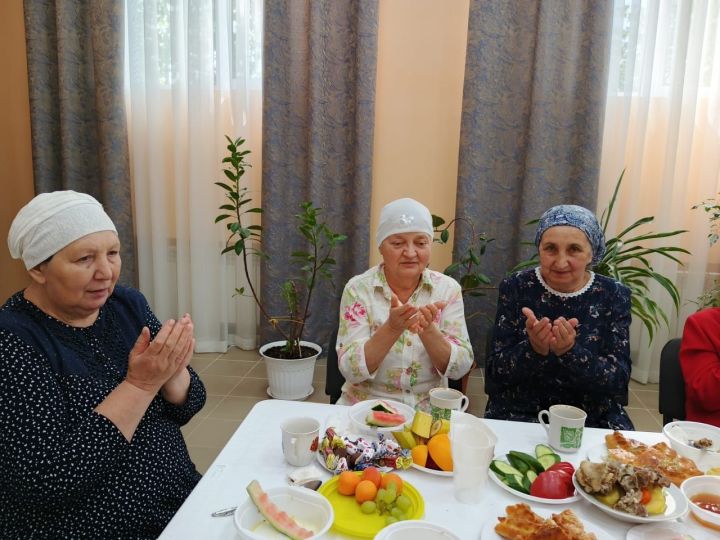 Печищеда Корбан гаетен бәйрәм иттеләр